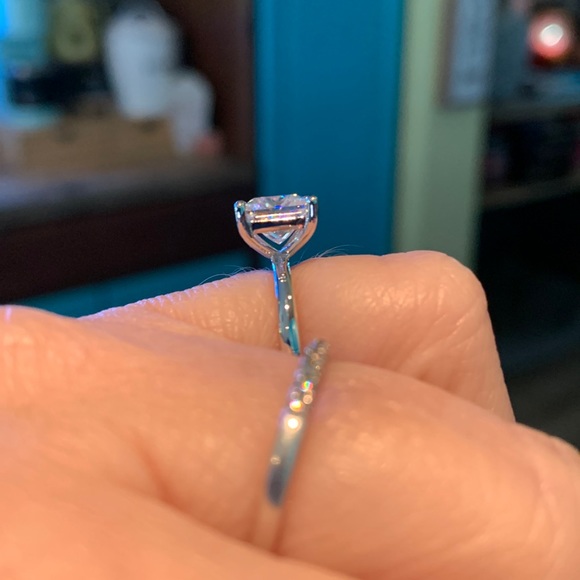 #117 2 ct Moissanite princess cut - Picture 5 of 7